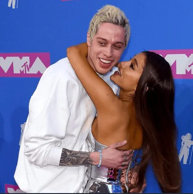2018 Video Music Awards Ariana with Pete