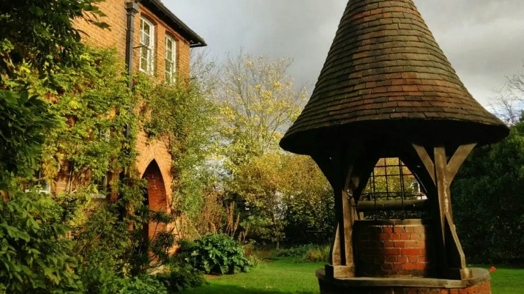 Red House. Credit Elly Bagnall.