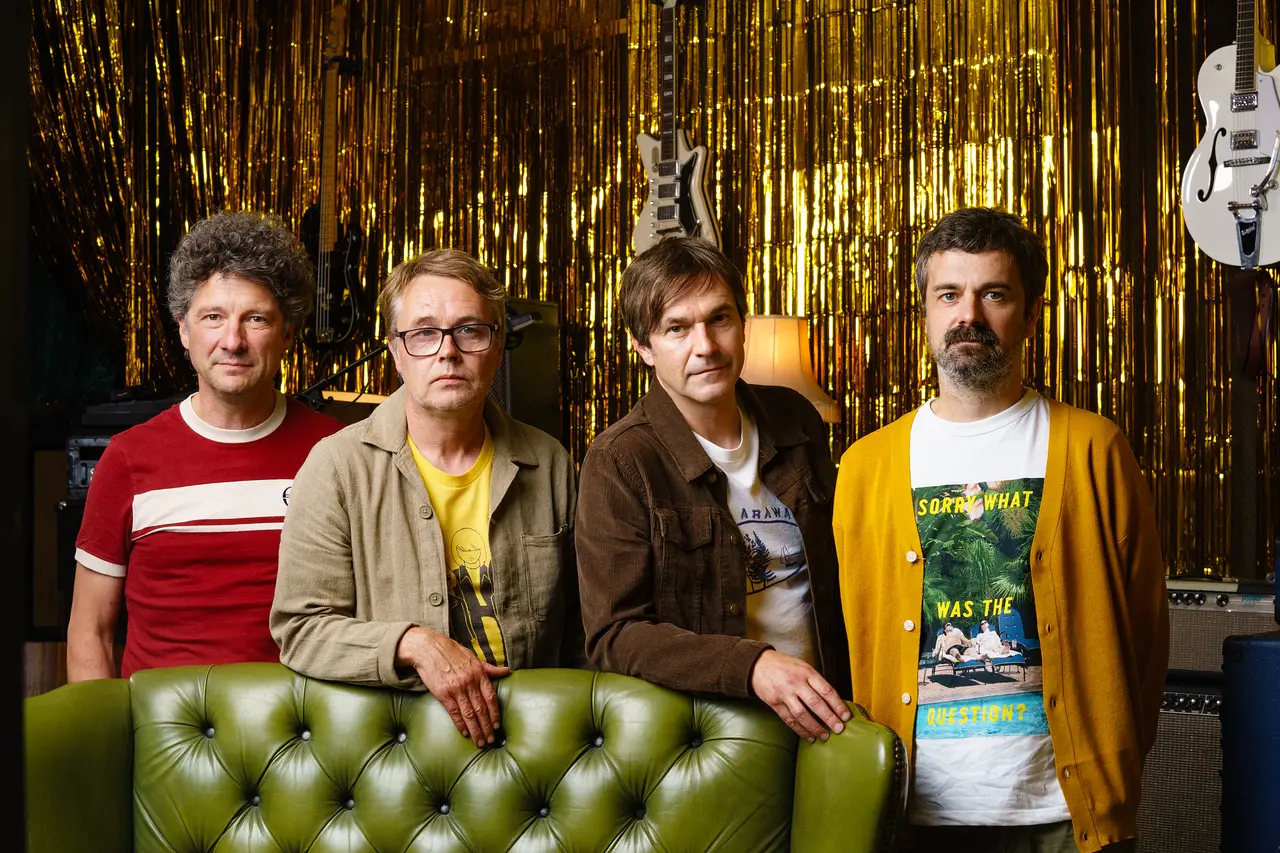 The Bluetones Release New Single and EP “London Weekend Television”