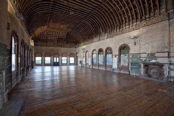 The Old Waiting Room at Peckham Rye Station