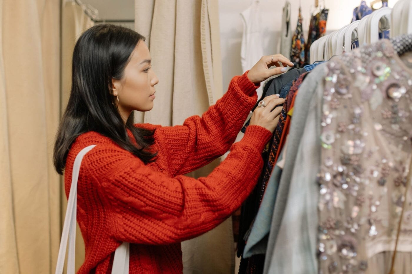 Second-hand clothes shops